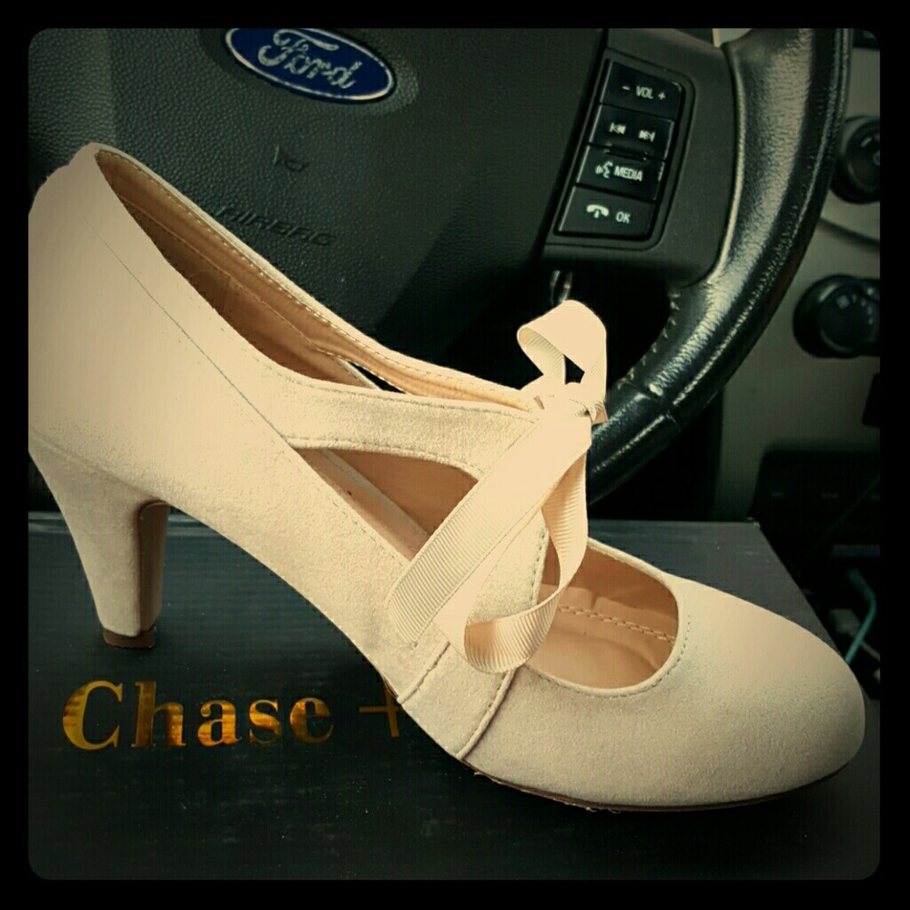 Chase + Chloe Nude Bow Kimmy Pumps